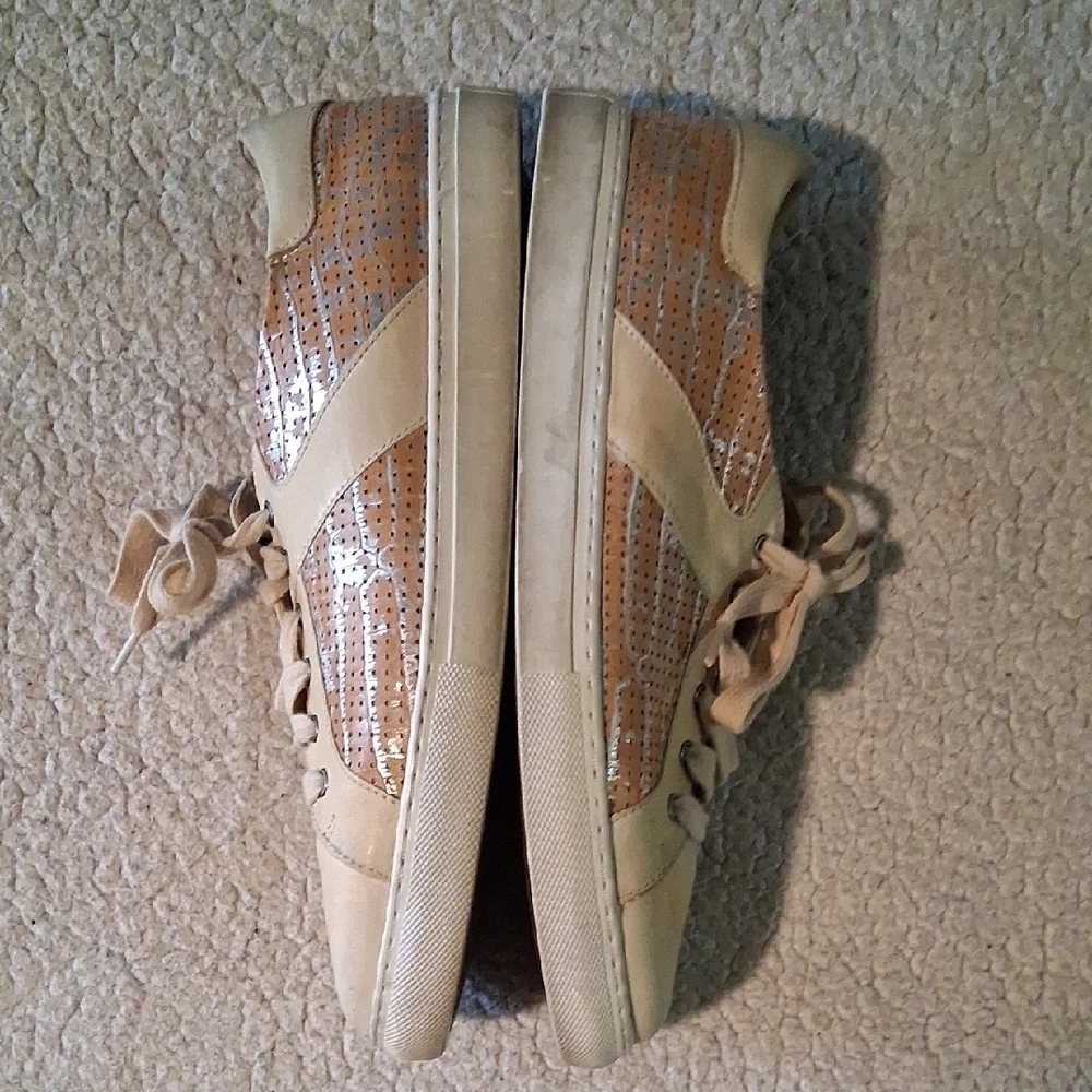 Trask Women's Cream & Silver Metallic Lace-Up Sneakers 9.5